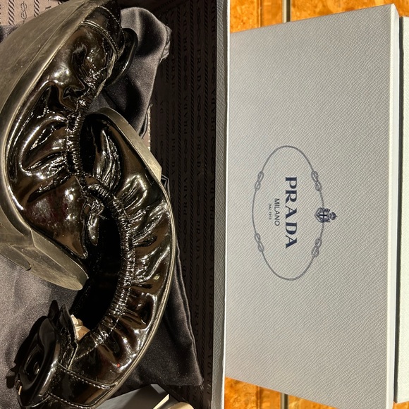 PRADA FLATS - Picture 1 of 10